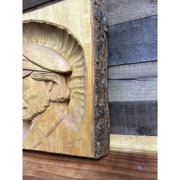 Hand carved Wooden Sea Captain Signed 15x15 - Picture 5 of 6